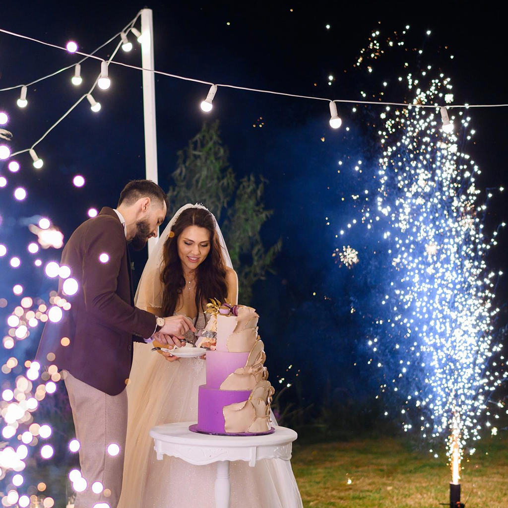 single fountain sparks